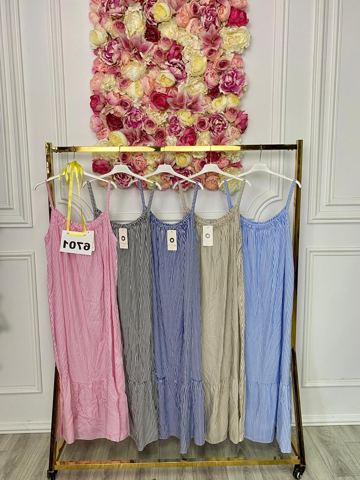 SUKIENKA OLEŃKA PASKI 6701