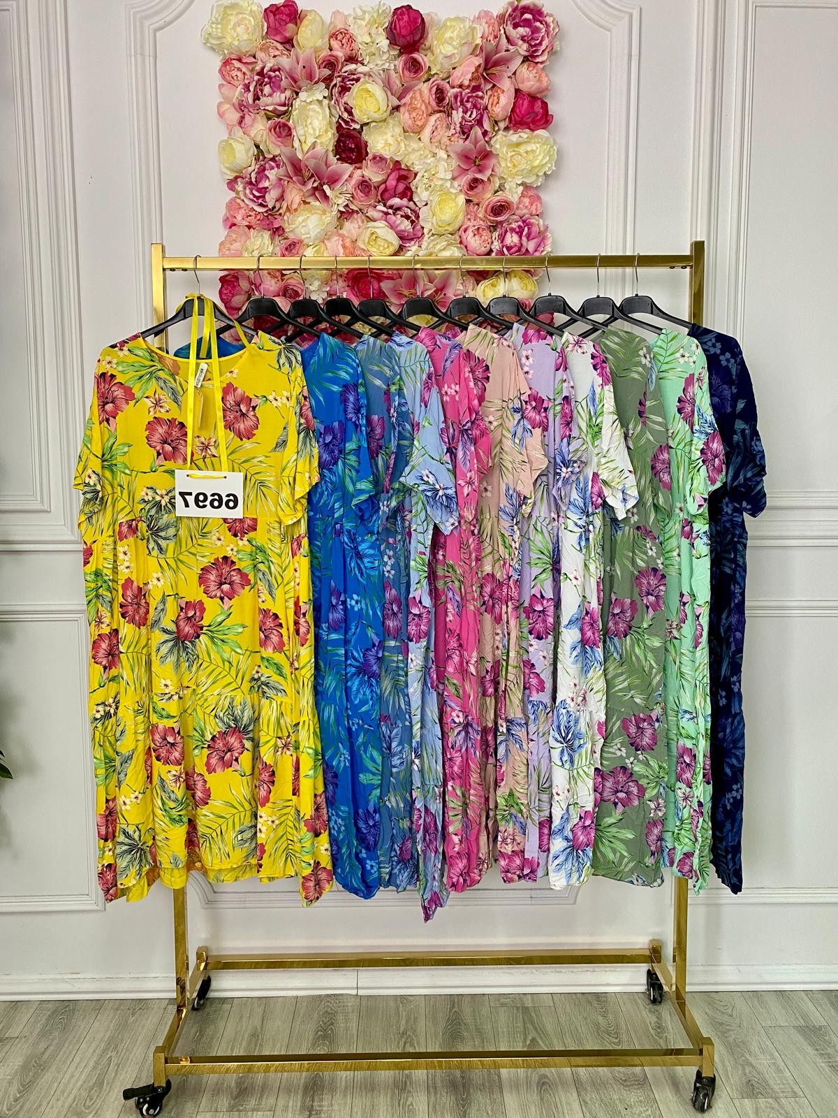 SUKIENKA DOMINIKANA 6697