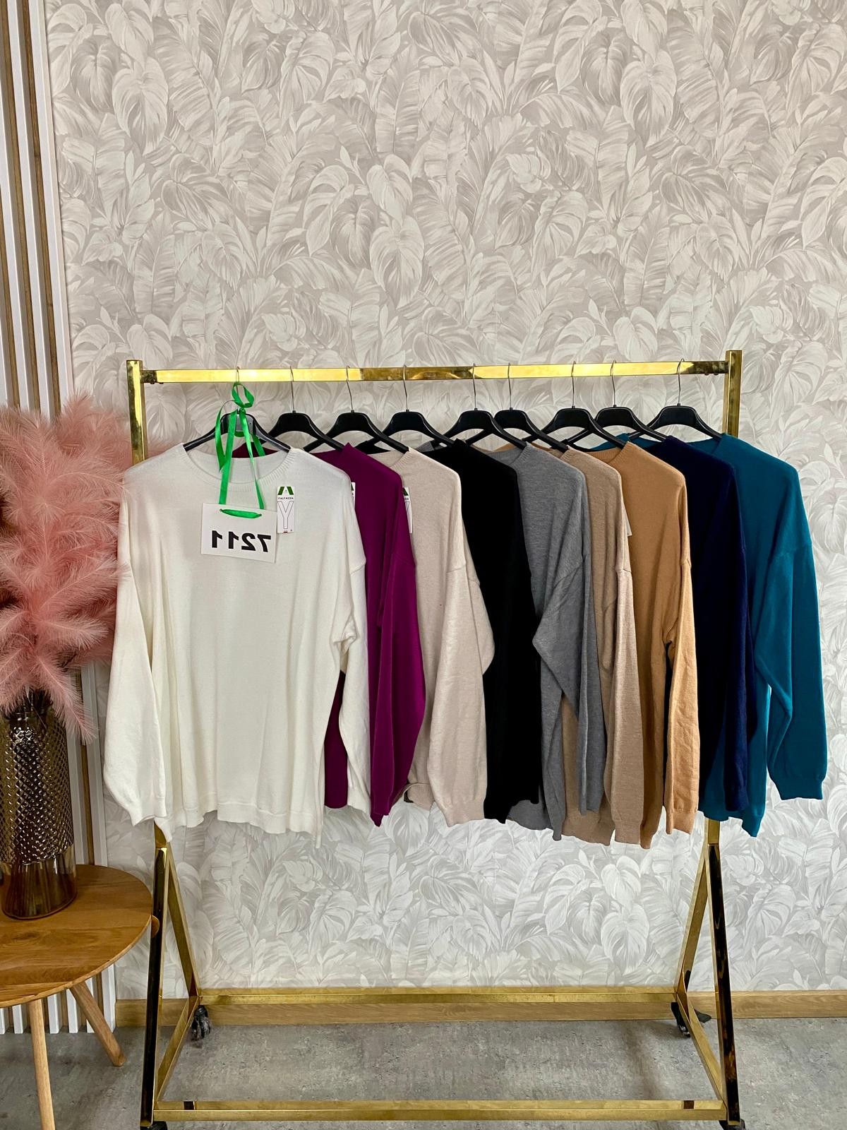 SWETER KLASYCZNY 7211