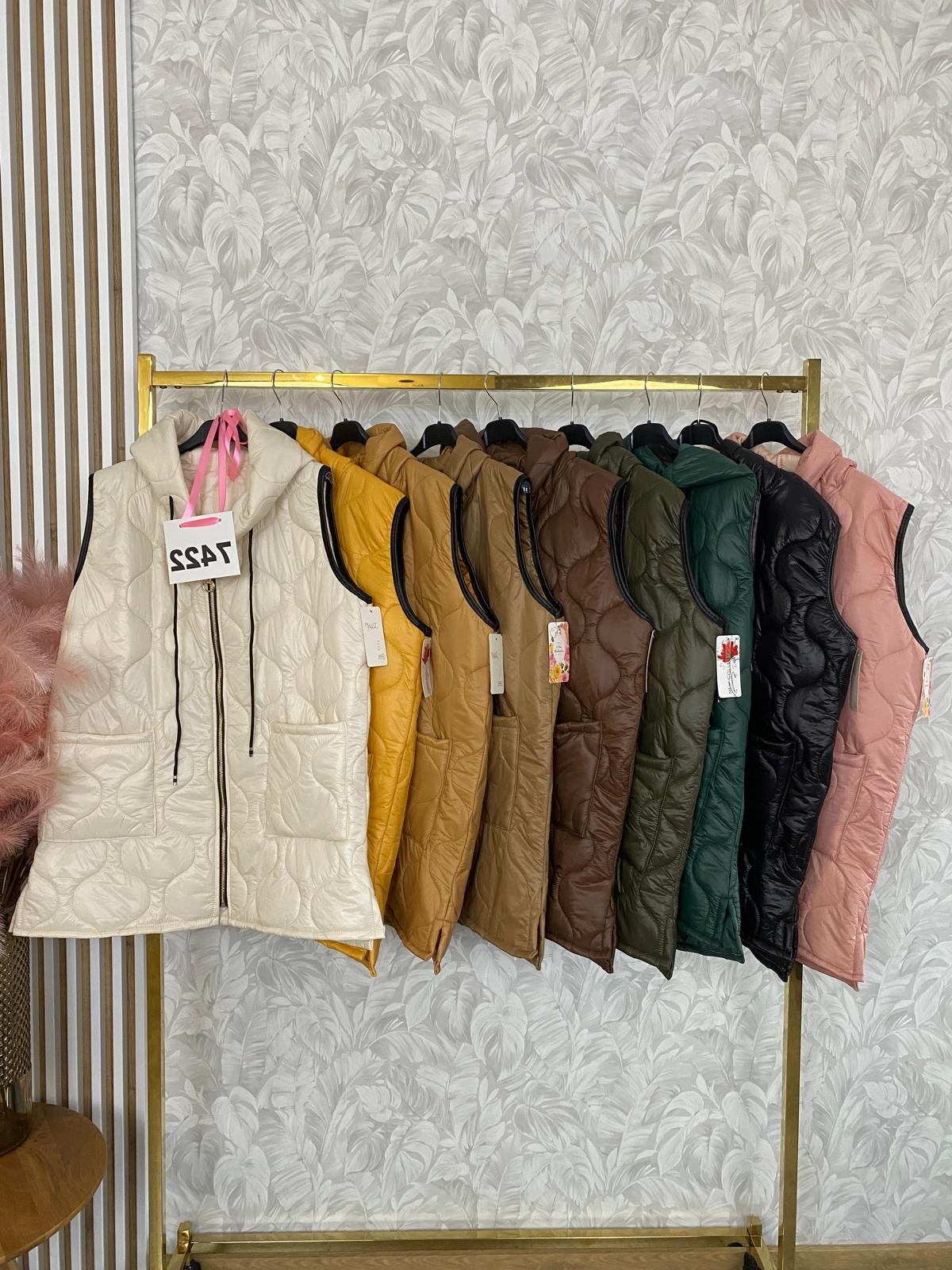 KAMIZELKA PIKOWANA 7422