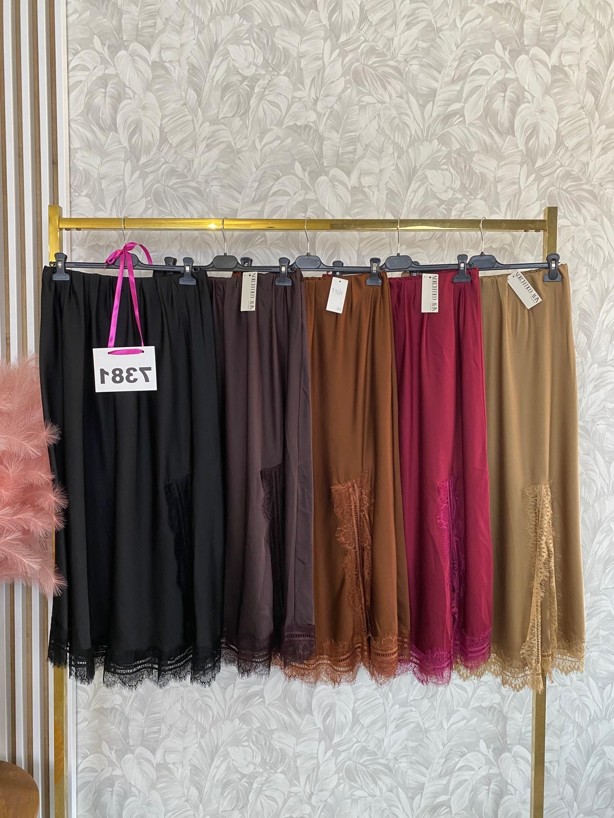 SPÓDNICA Z GIPIURĄ 7381