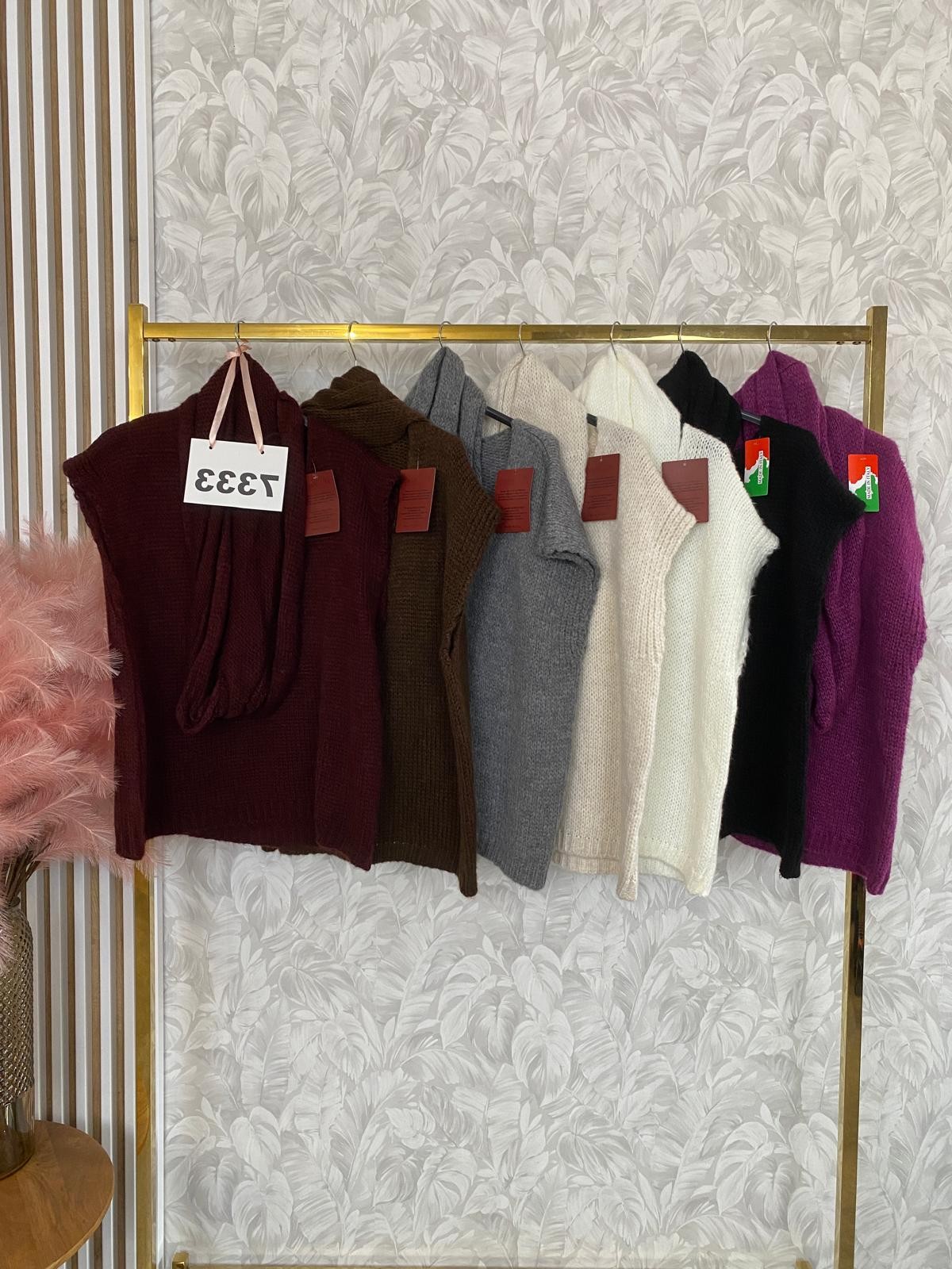 KAMIZELKA SWETROWA Z SZALEM...