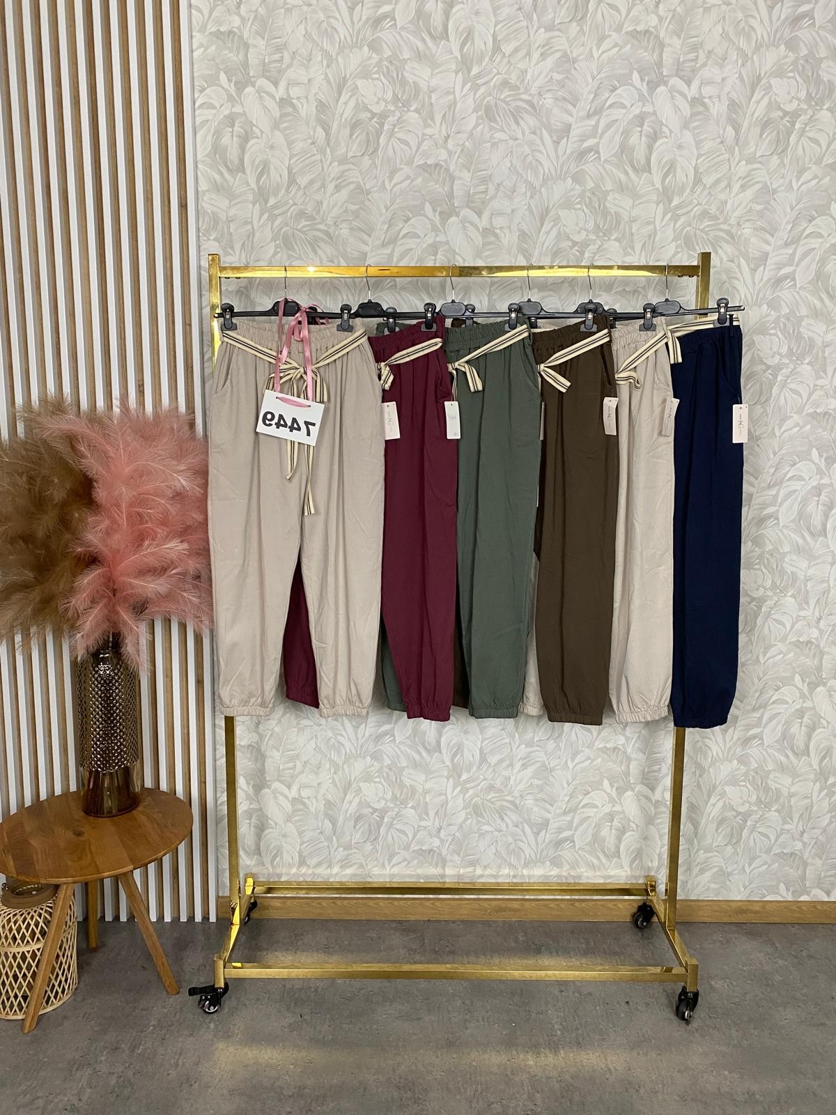 SPODNIE Z PASKIEM 7449