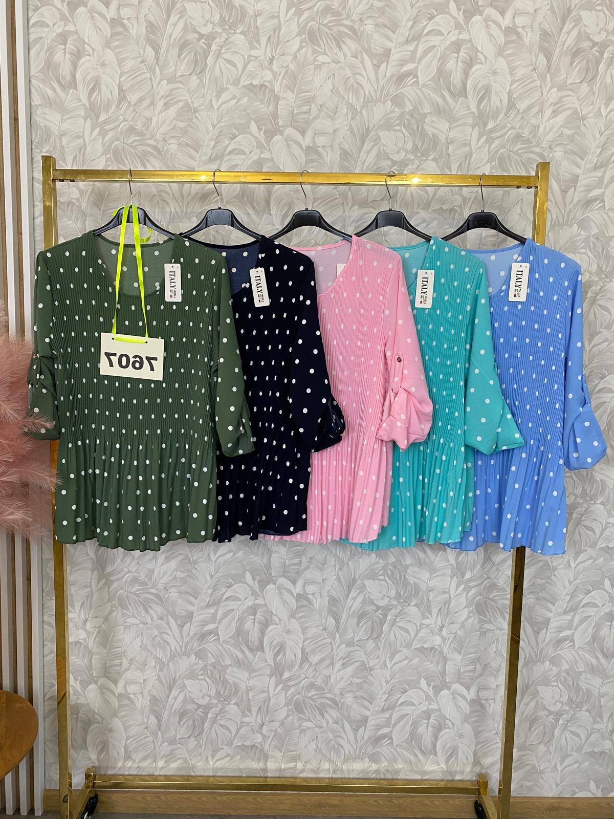 BLUZECZKA KROPECZKI 7607