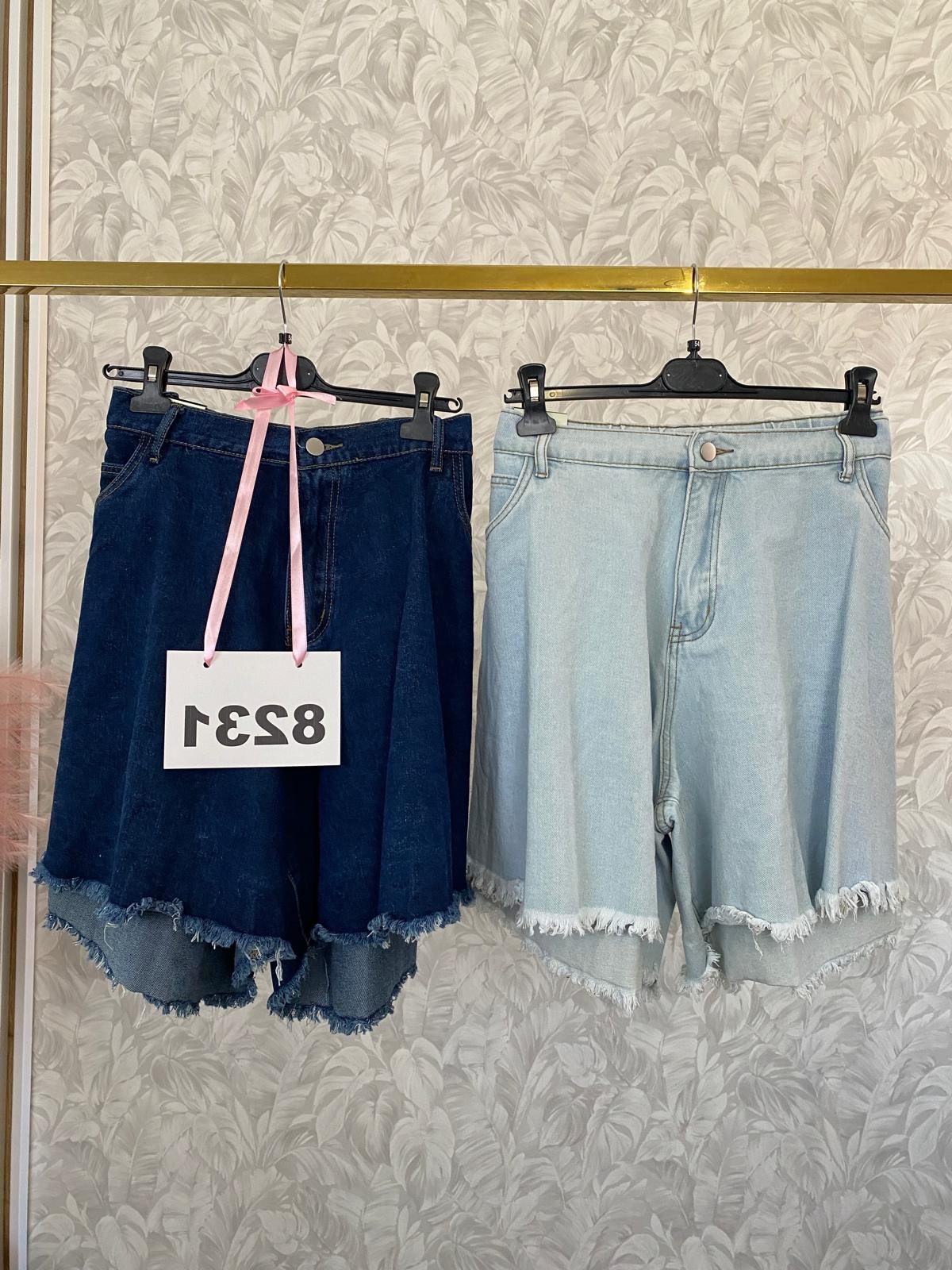 SPÓDNICZKO-SHORTY JEANS 8231